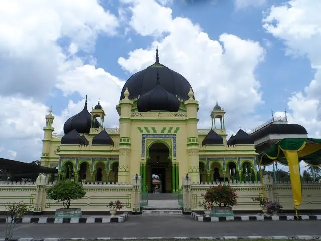 Masjid Zahir di Alor Setar, Kedah Terinspirasi dari Masjid Azizi di Tanjung Pura, Langkat