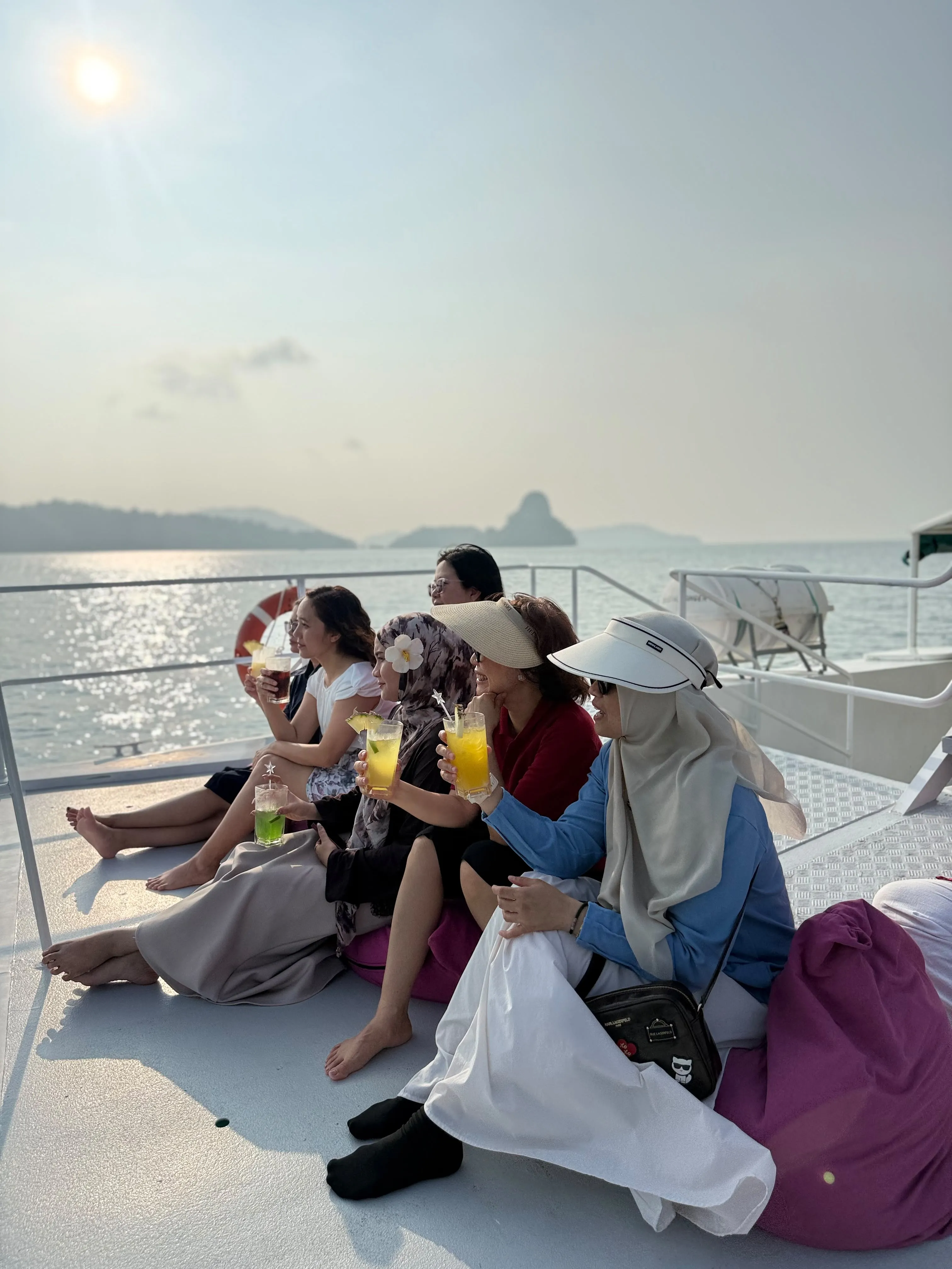 Catatan Famtrip Penang Kedah Langkawi: Pesona Sunset Laut Andaman dari Atas Geladak Kapal