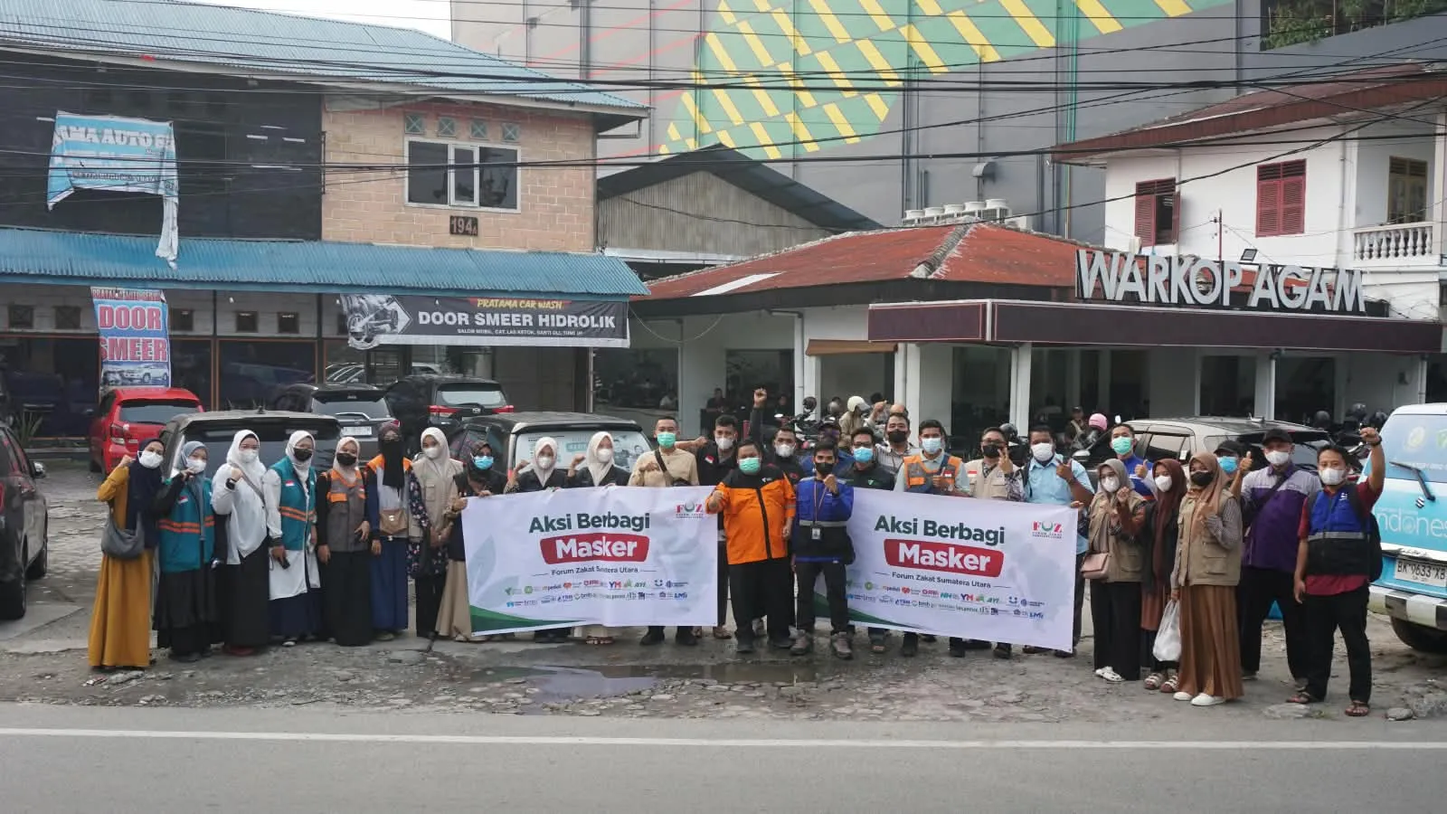 Gelar Aksi Sejuta Masker, FOZ Sumut Bagikan Masker Gratis kepada Pengguna Jalan di Medan