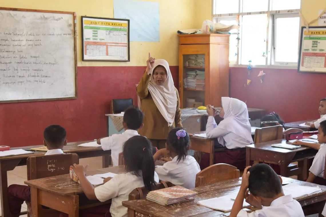 Tunjangan Profesi Guru Menunggak 3 Bulan, DPR Desak Menkeu Segera Cairkan
