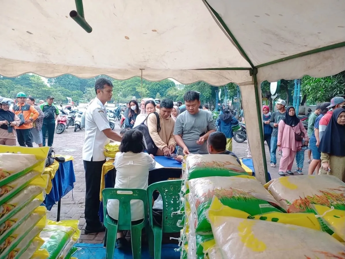 Hari Pangan Sedunia : BULOG Sumut Gelar Gerakan Pangan Murah Serentak di 30 Titik