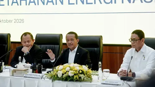 Bahlil Curiga Sebagian LNG Indonesia ke Singapura Dijual Lagi ke Negara Lain