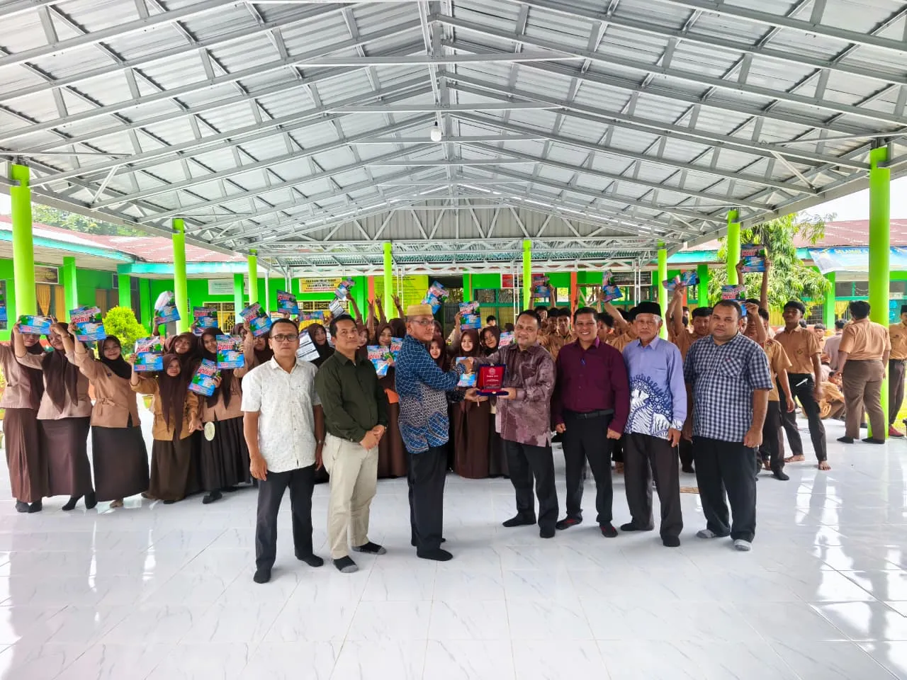 Tim Dosen FUAD IAIN Langsa PKM di MAN Simalungun dan MAS Nurul Hikmah Tinjowan