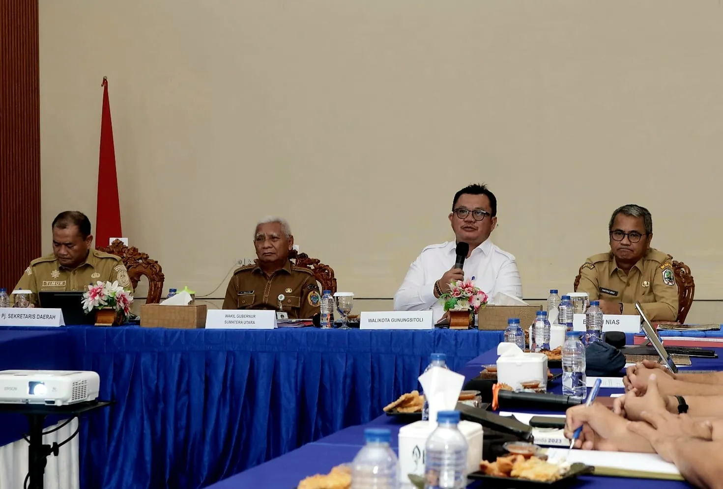 Wagubsu Hadiri Rapat Persiapan Penyerahan RSUD dr. M. Thomsen Nias