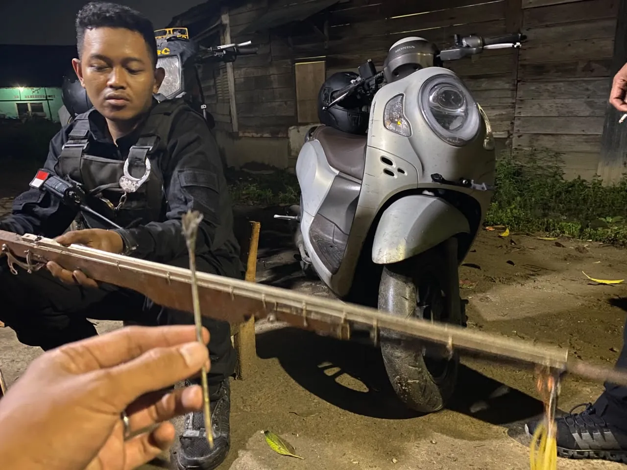 Tim Macan Belawan Temukan Senjata Rakitan Diduga untuk Tawuran di Bom Lama