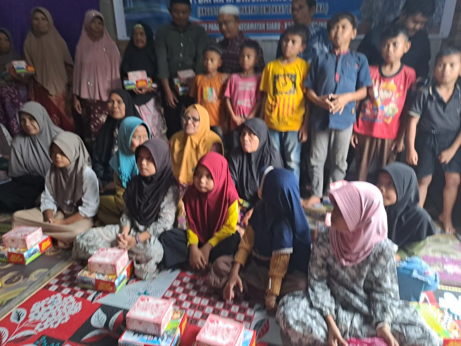 Anggota DPRD Madina Binsar Nasution Reses III di Desa Pintu Padang Julu, Santuni Anak Yatim