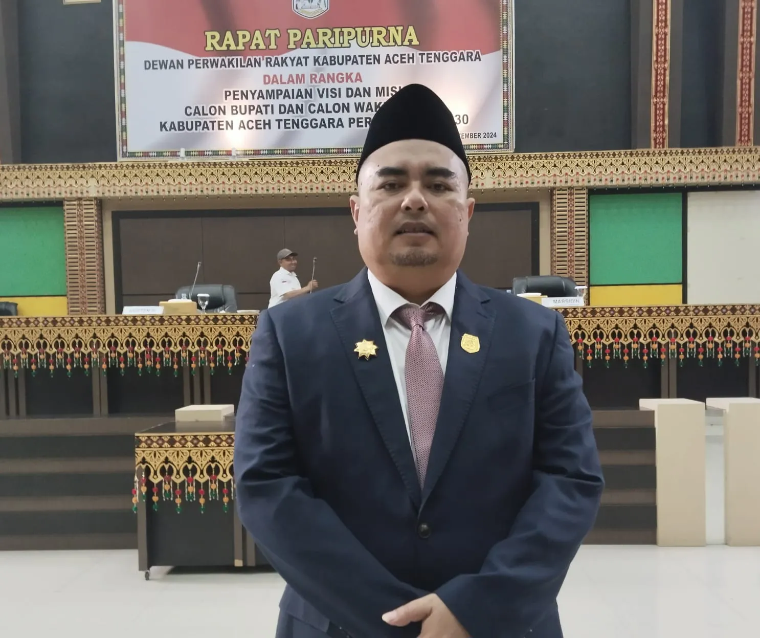 Dewan Desak Bupati Tertibkan Iklan Rokok di Jalan Protokol Agara