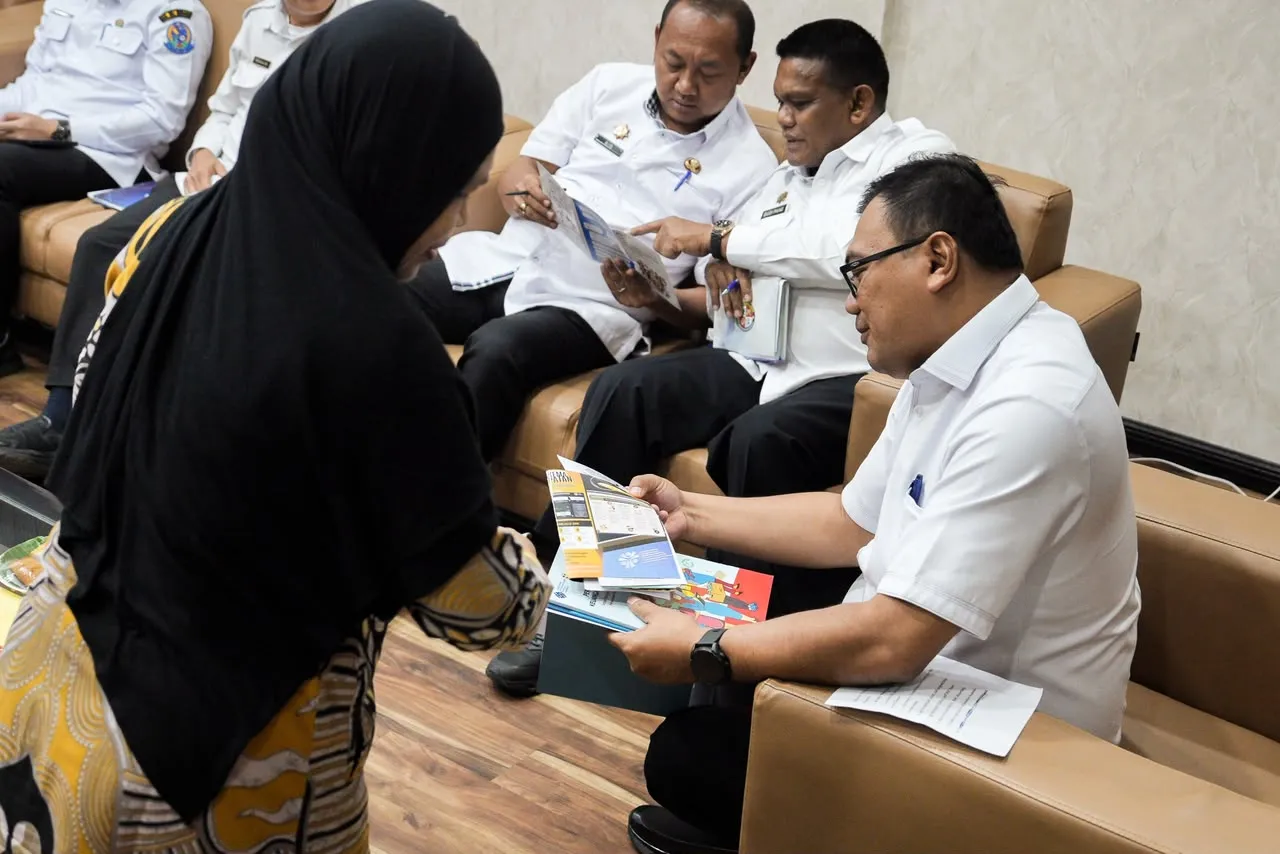 Asri Ludin Tambunan Perkuat Perlindungan Pekerja Migran hingga Tingkat Desa