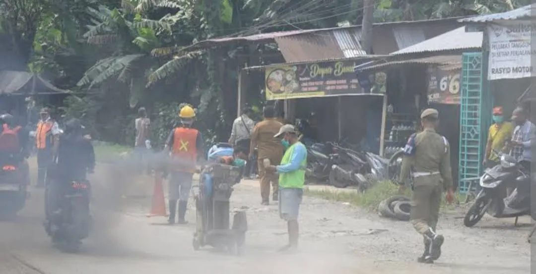 Aksi Mahasiswa Liga Demokrasi Binjai Desak Perbaikan Jalan Rusak Disambut Pengerjaan di Sejumlah Titik