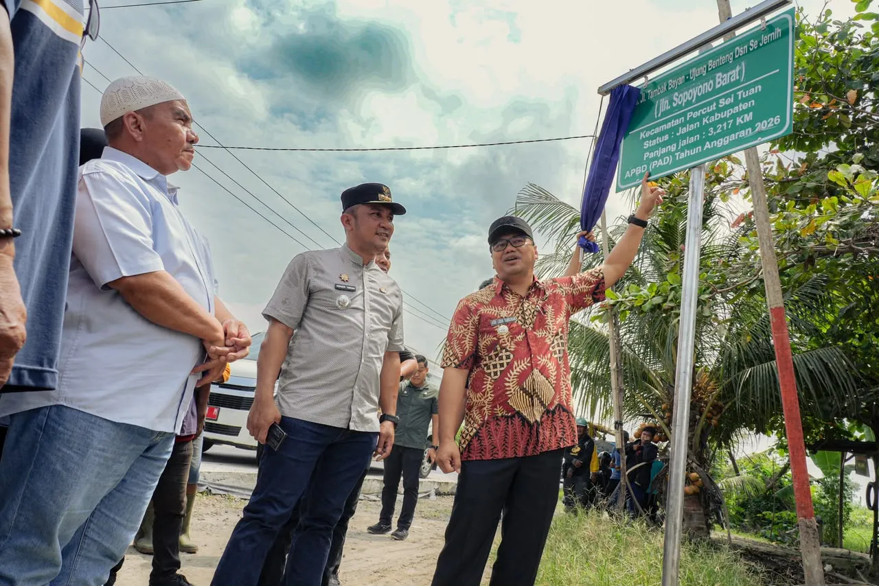 Asri Ludin Tambunan Resmikan Lebih 18,4 Km Jalan di Percut Seituan