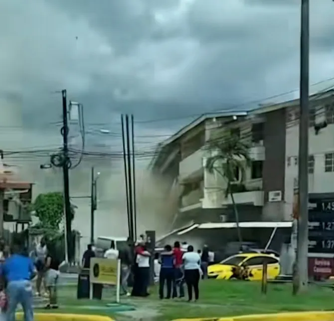 Gempa Dahsyat M7,7 Ambrukkan Gedung-gedung di Panama