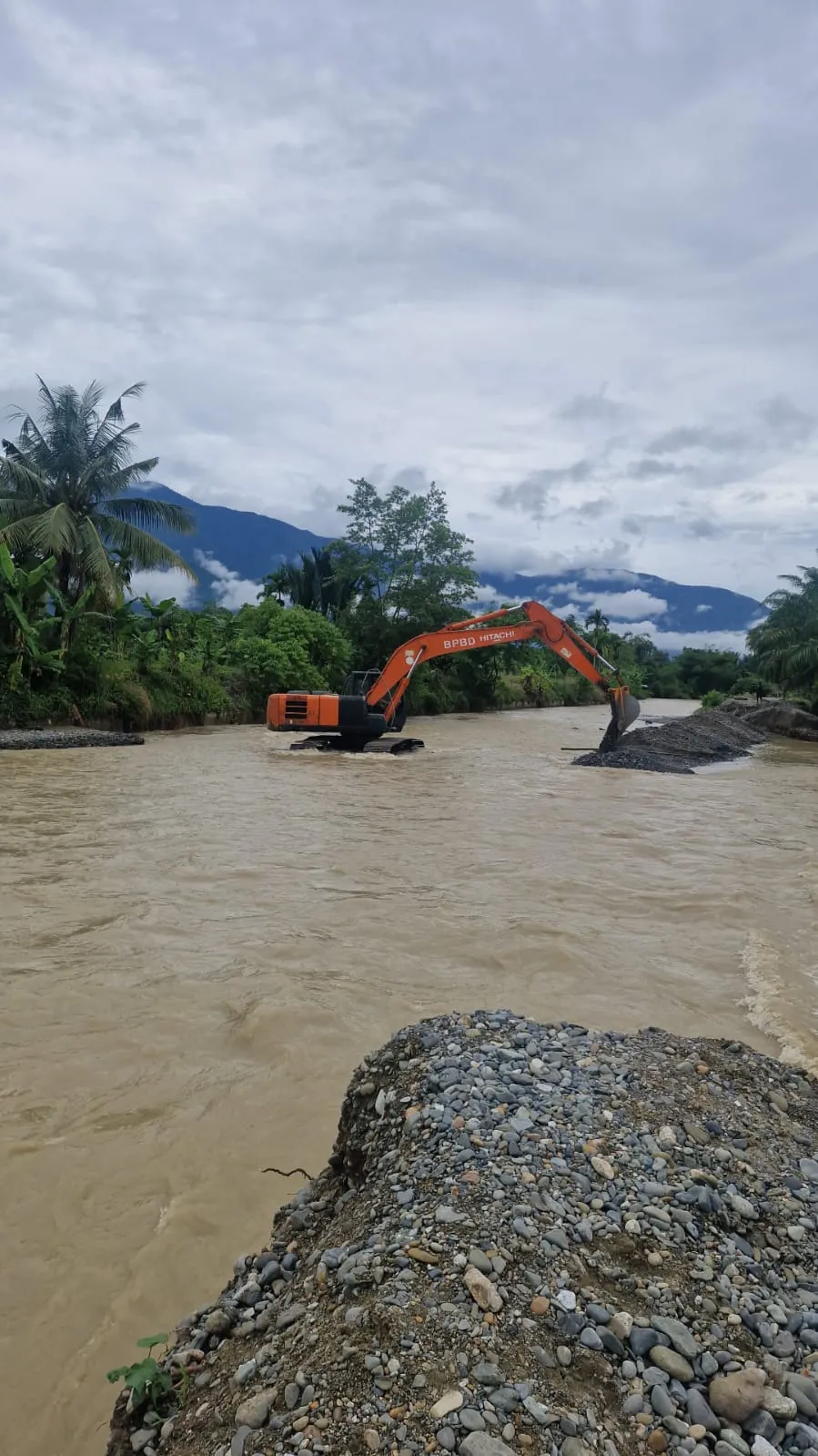 Tanggul Kali Bulan Jebol, Tiga Instansi Turun Tangan