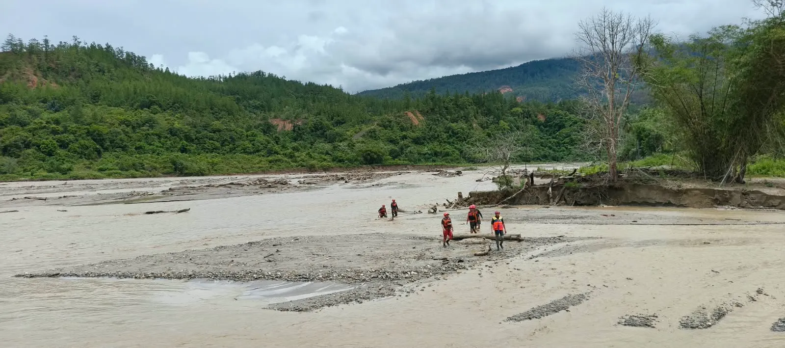 Pencarian Korban Hanyut di Linge Belum Membuahkan Hasil, Tim SAR Perluas Area hingga Samar Kilang