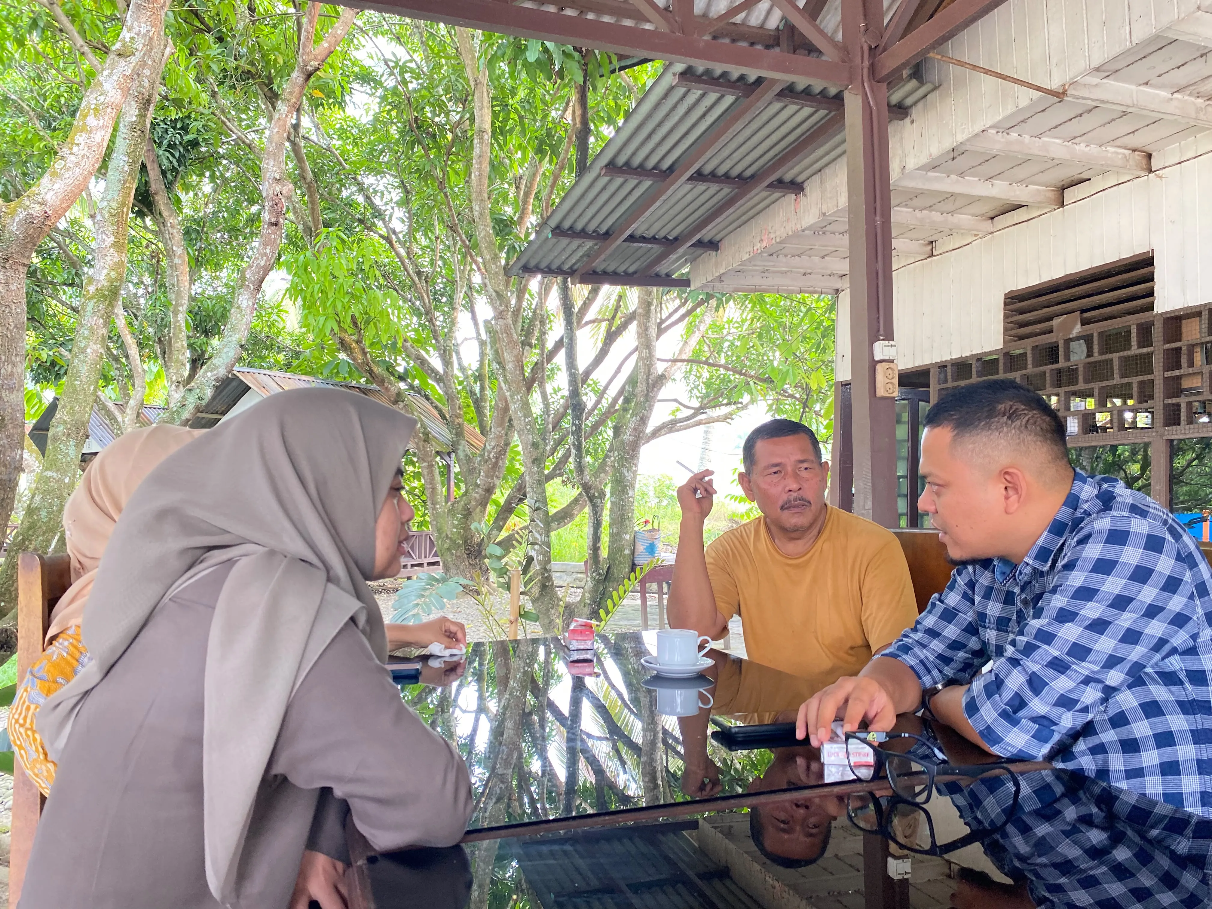 Jelang Musda Golkar Madina, Indah Annisa Bersilaturahmi ke Tokoh Senior Jafar Rangkuti