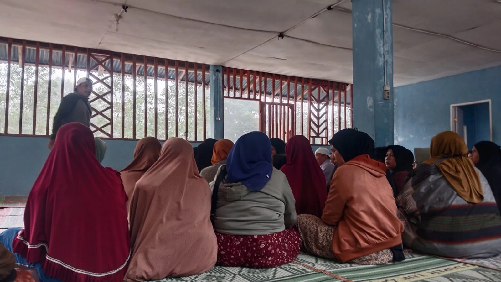 Tempuh Jalan Rusak Demi Sembuh, Ratusan Warga Agara Berobat ke Seberaya