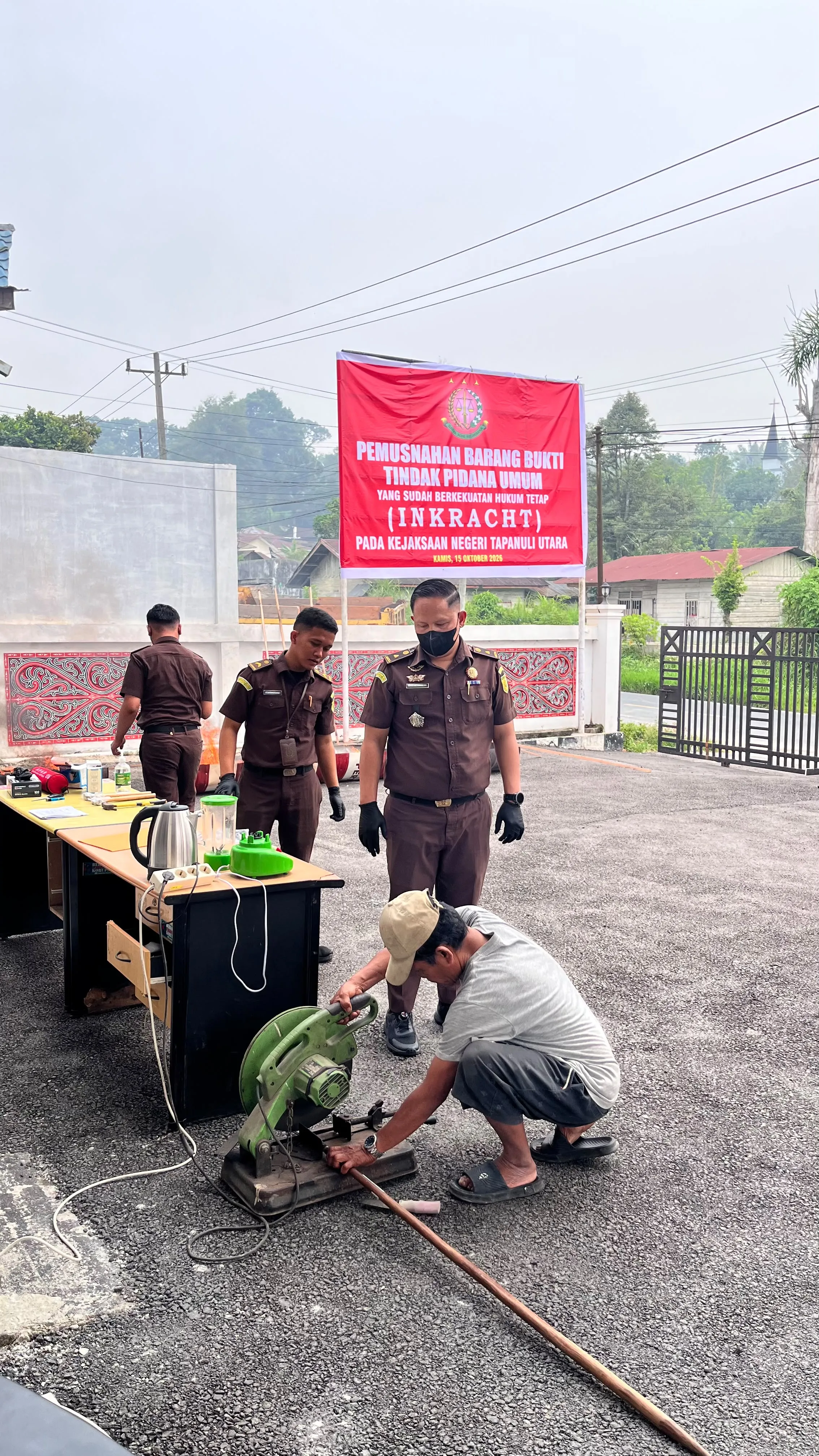 Kejari Taput Musnahkan Barang Bukti 37 Perkara, Sabu 15,41 Gram dan Ganja 418,57 Gram
