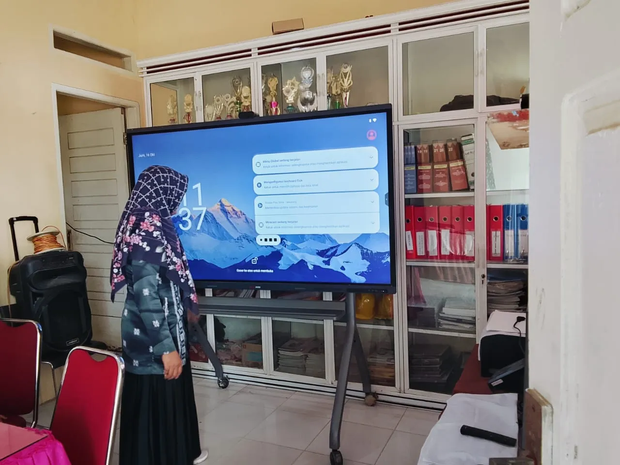 Dari Ruang Kelas ke Era Digital: Langkah Sekolah Menyiapkan Generasi Masa Depan