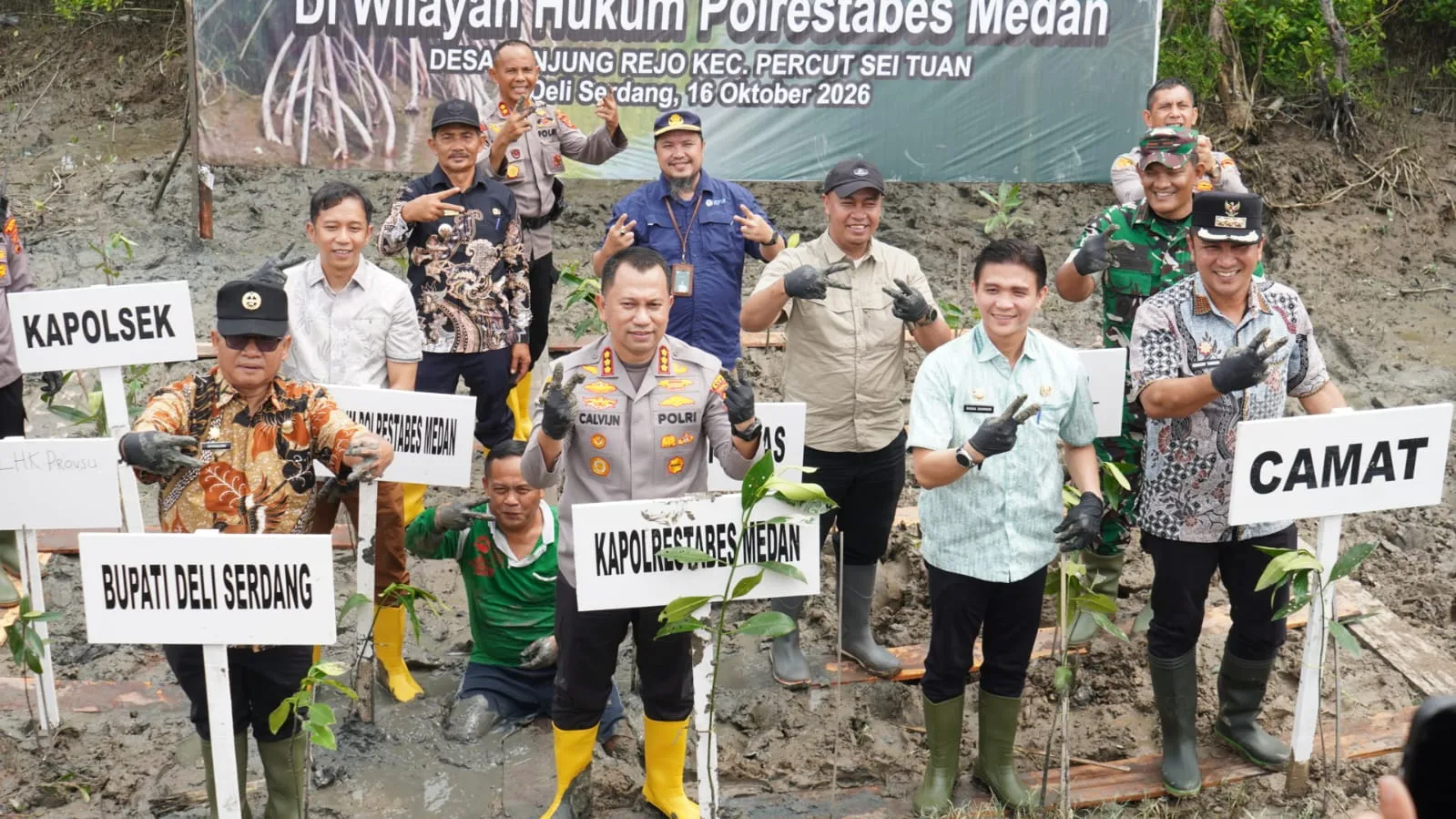 Pemkab Deliserdang Dukung Pelestarian Pesisir, 1.994 Bibit Mangrove Ditanam di Tanjung Rejo