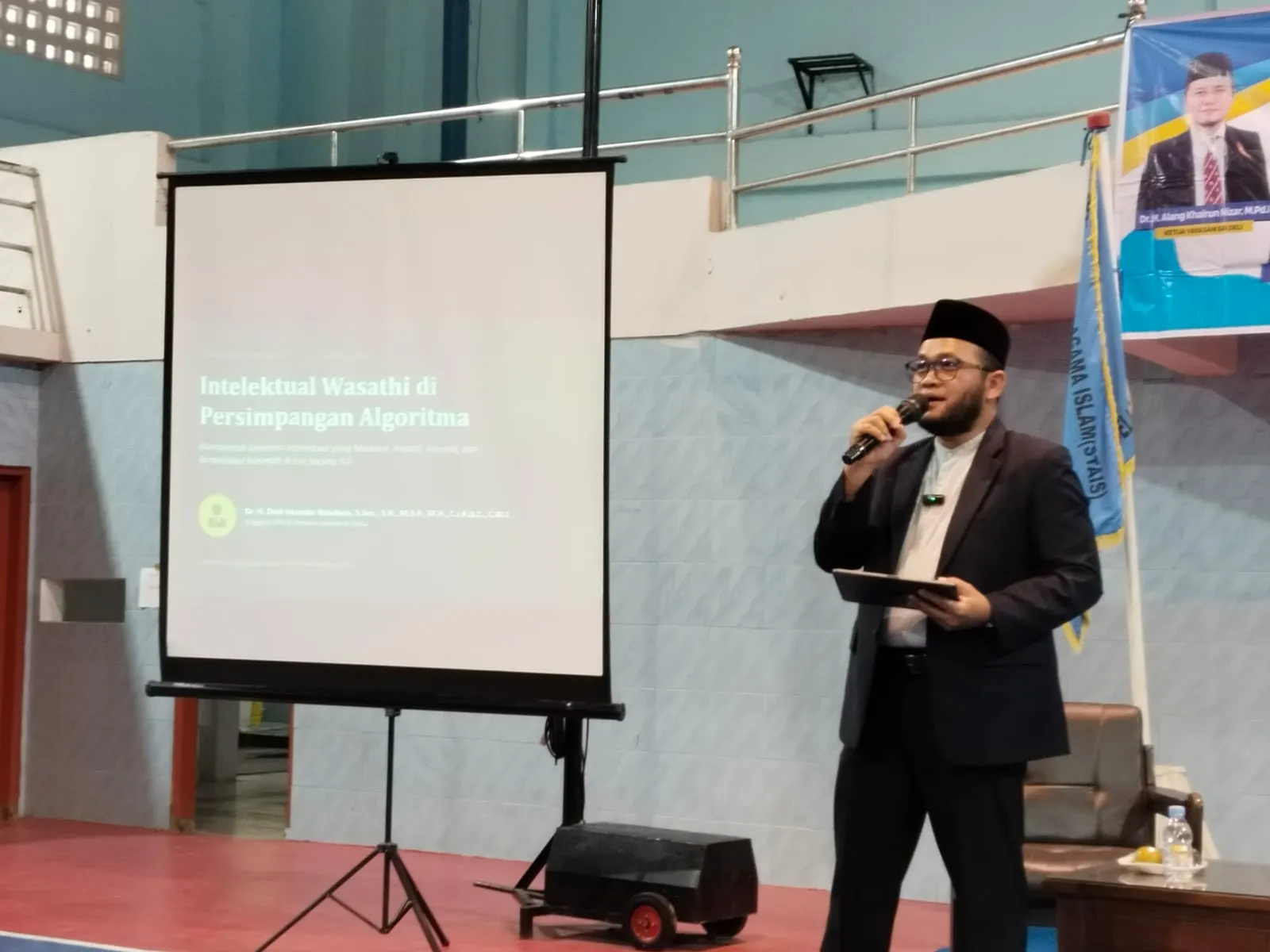 Stadium General STAI Tebingtinggi Hadirkan Dr. Dedi Iskandar Batubara