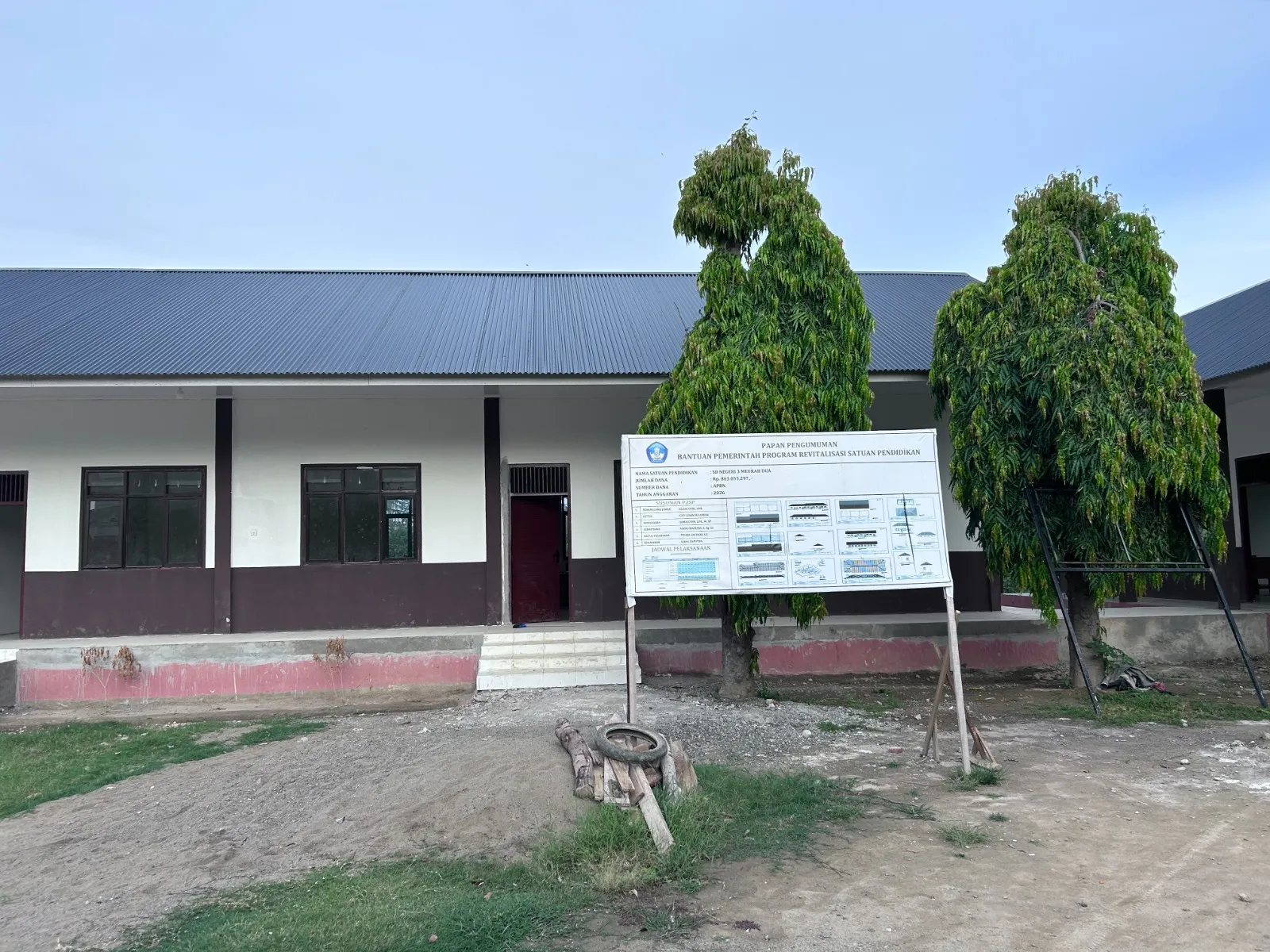 Ruang Kelas SDN 3 Meurah Dua Pulih Pascabanjir, Pagar Sekolah Masih Menanti