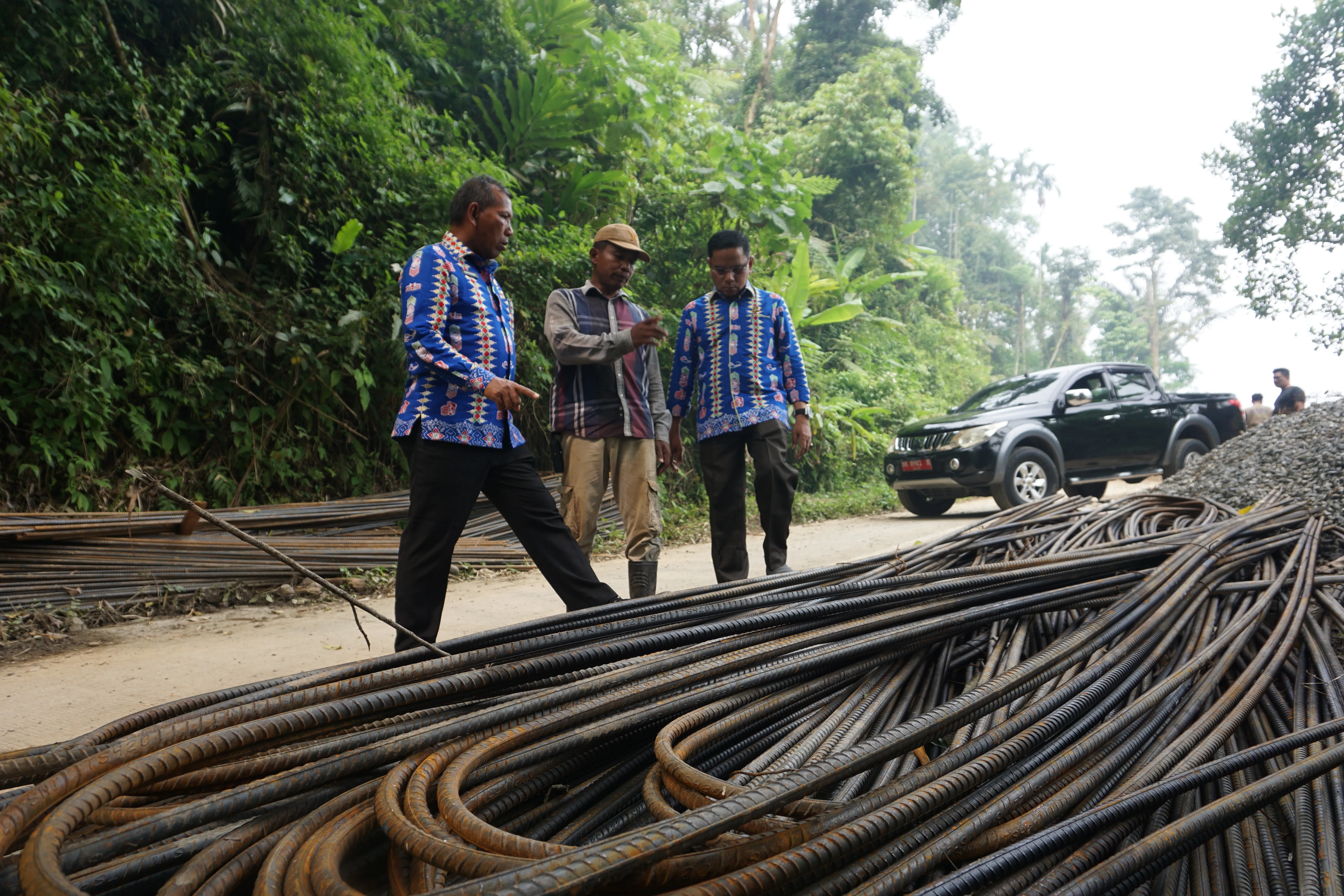 Tembok Penahan Tanah Jalan Dibangun,  Nadi Ekonomi Sibolangit-Sibiru-biru Tersambung Lagi