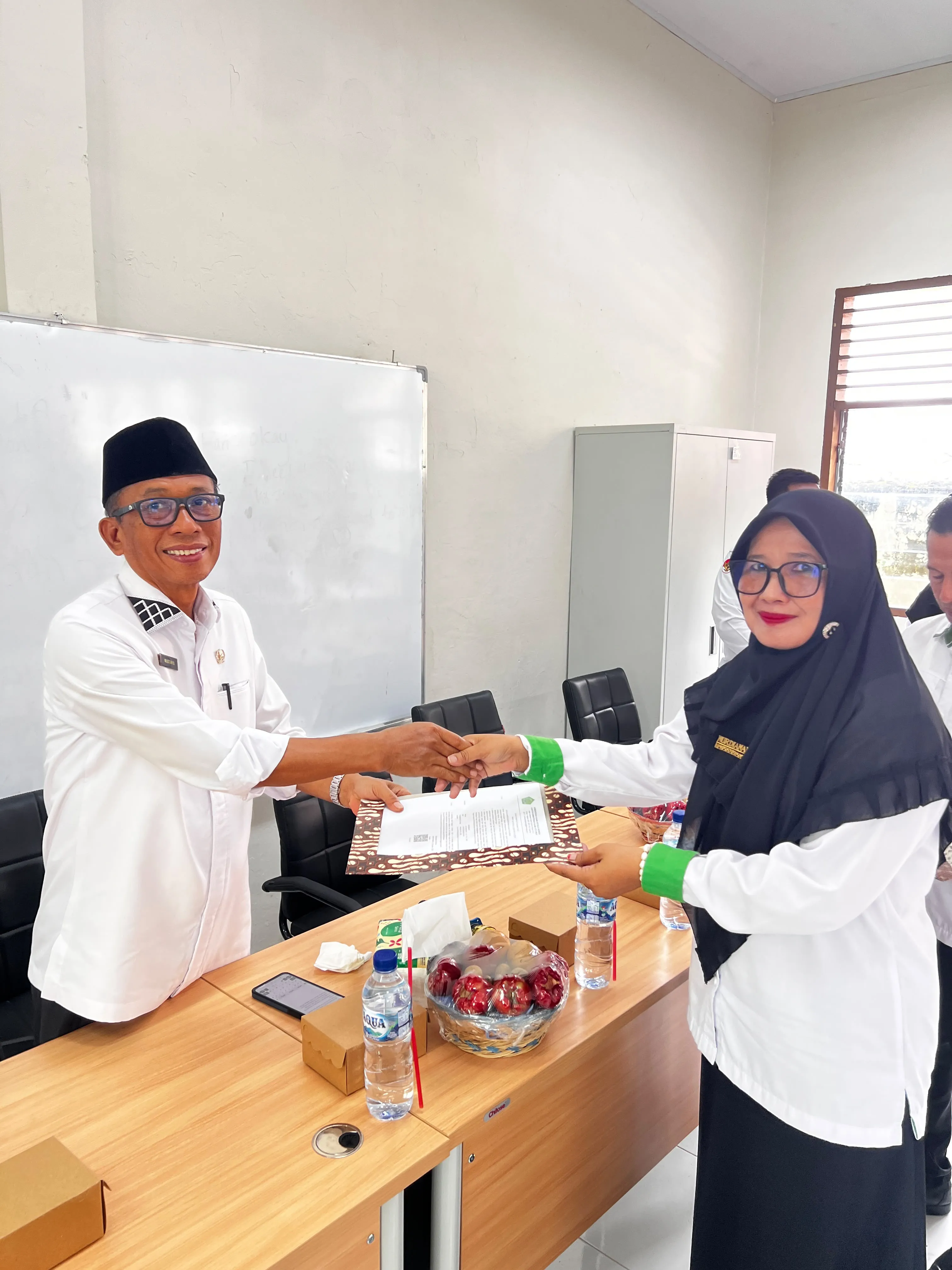 Hj. Nurdianah Terima SK Plt Kepala MTsN Binjai: Komitmen Lanjutkan Program dan Hadirkan Inovasi