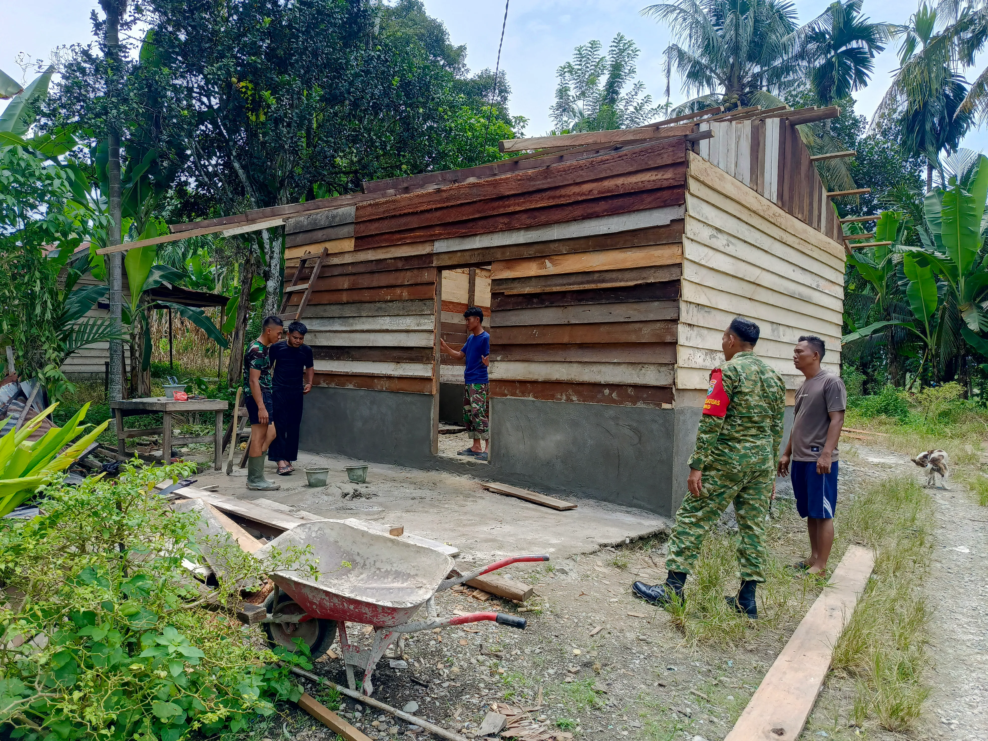 Satgas TMMD ke-130 Kebut Pembangunan RLTH dan Jembatan Armco di Lawe Bulan