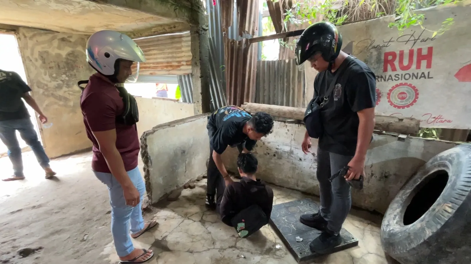 Sarang Narkoba Gang Pantai Digerebek, 4 Paket Sabu dan 7 Paket Ganja Disita