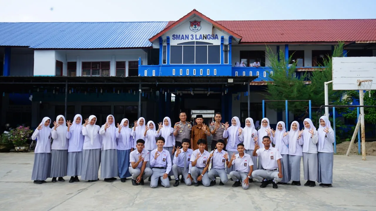 Saweu Sikula di SMA Negeri 3 Langsa, Kapolres Hyrowo Ajak Siswa Jauhi Narkoba dan Kenakalan Remaja