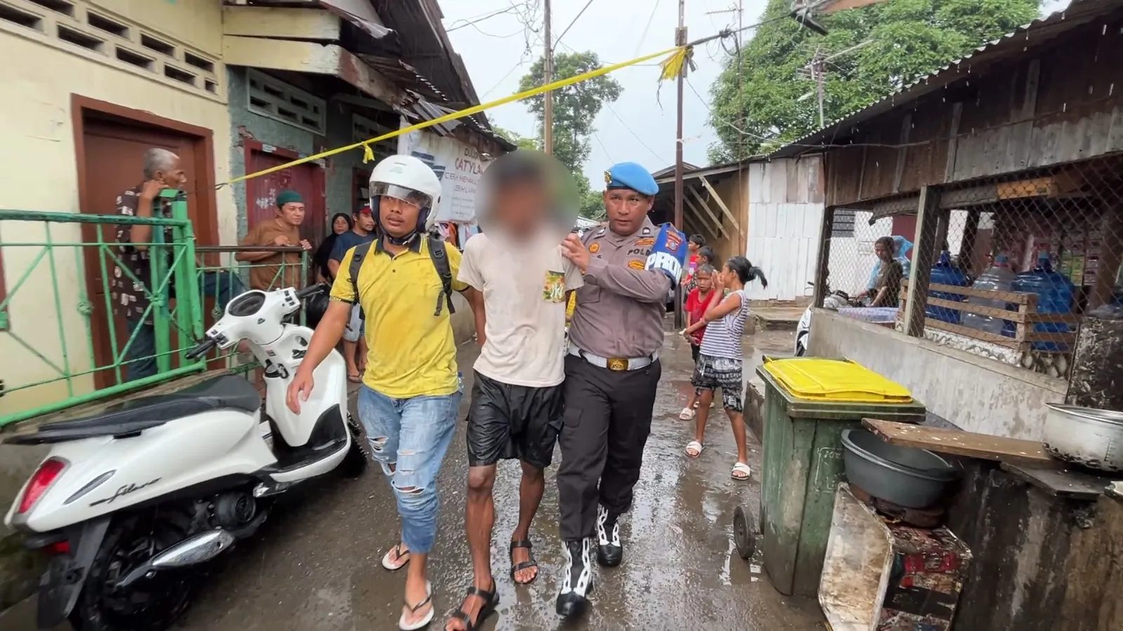 Sarang Narkoba Gang Nasional Digerebek, Pengedar Diringkus, Barak Narkoba Dibumihanguskan