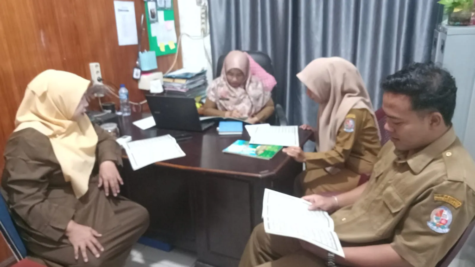 Perangkat Kecamatan Pantai Labu Manfaatkan Jam Istirahat untuk Mengaji