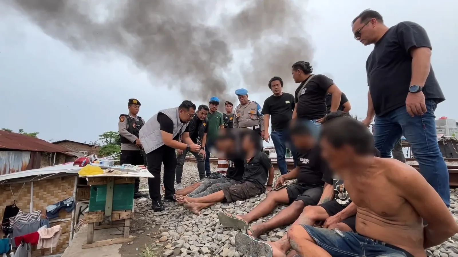 Satresnarkoba Polrestabes Medan Gerebek Sarang Narkoba Rel Tembung, 6 Pelaku Diringkus