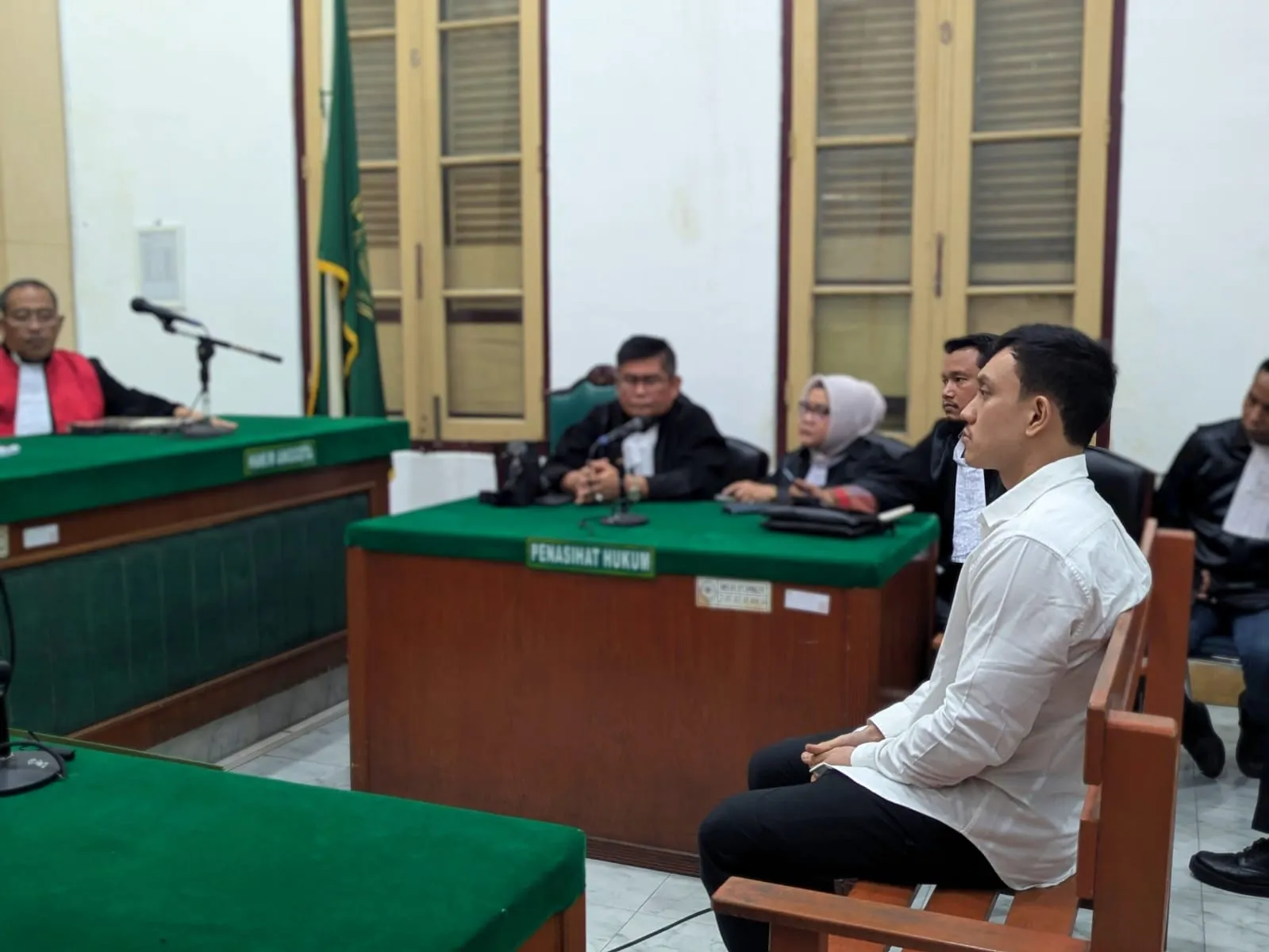 Terima Suap Dari Penyedia Internet, Keponakan Wali Kota Tebingtinggi Divonis 18 Bulan Penjara