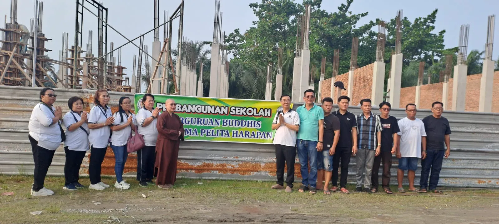 Suhu Bharada Nirmala Beri Pemberkatan Pembangunan Sekolah Buddhis Purnama Pelita Harapan