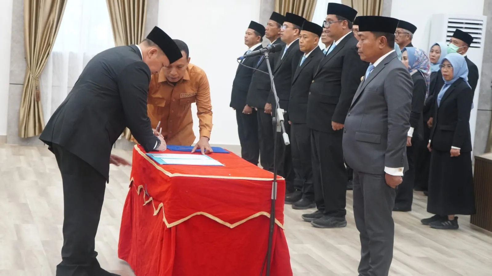 Wabup Deliserdang Lantik 54 Pejabat, Dua Camat Dirotasi