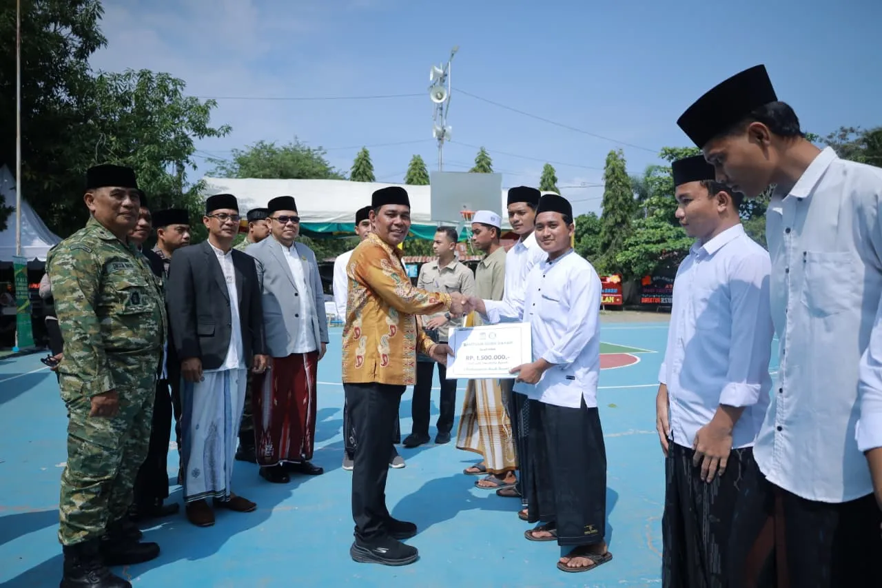 Bupati Aceh Besar Ajak Santri Lestarikan Bahasa Aceh