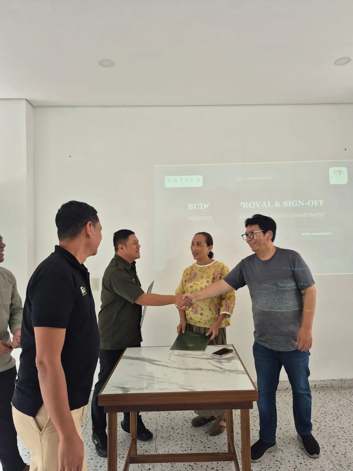 Calandra & Sativa Management Tandatangani Komitmen Anggaran 2027 Bersama Queen Parrona Hotel