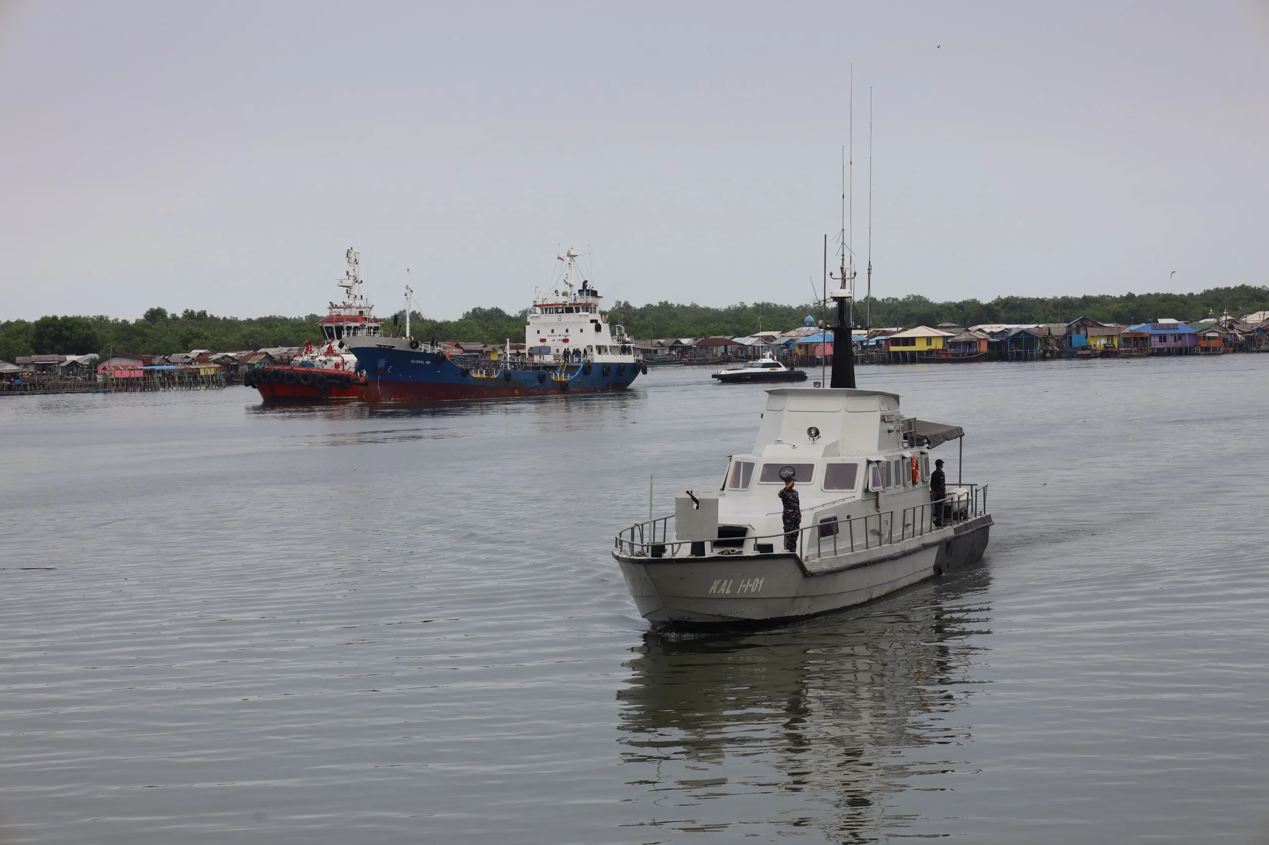 KAL Viper Dan KAL Telaga Tujuh Kawal Kapal Tanker Global 168 Bawa 1,16 Ton Narkoba Dari Selat Malaka Hingga Belawan