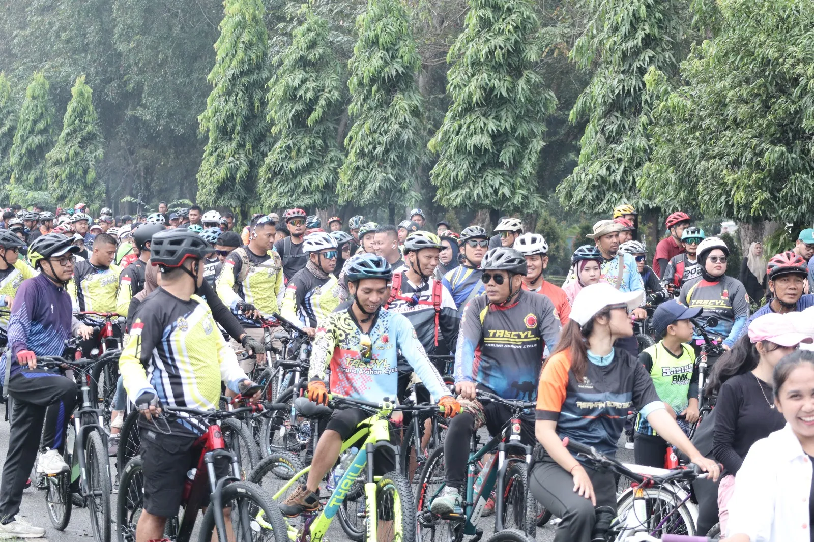 Bupati dan Ketua DPRD Asahan Lepas 420 Peserta Gowes Taruna Asahan Cycle