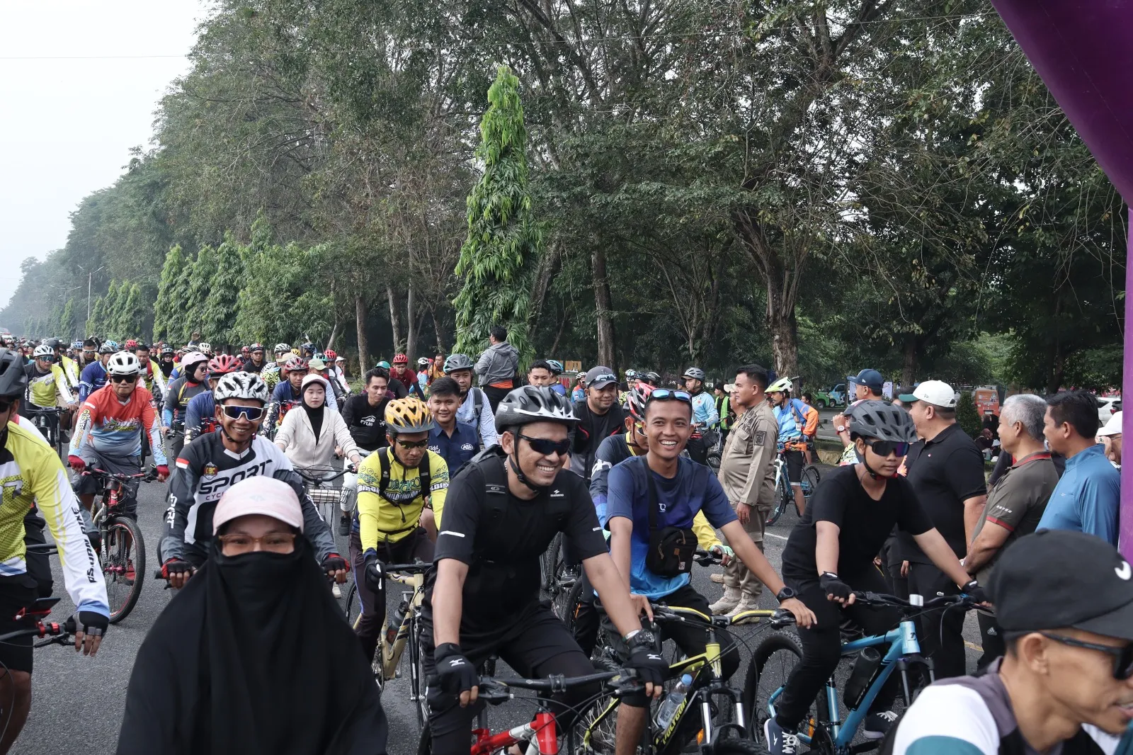 Bupati dan Ketua DPRD Asahan Lepas 420 Peserta Gowes Taruna Asahan Cycle