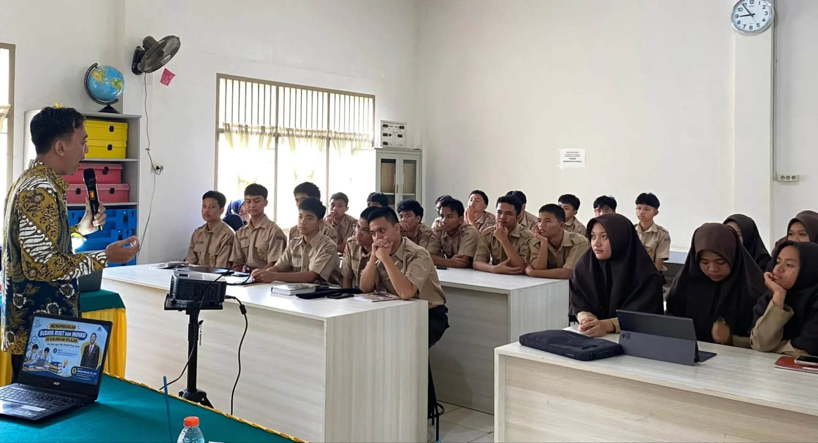 SMA Nurul ‘Ilmi Padangsidimpuan Tanamkan Budaya Riset, Asah Nalar Kritis Siswa