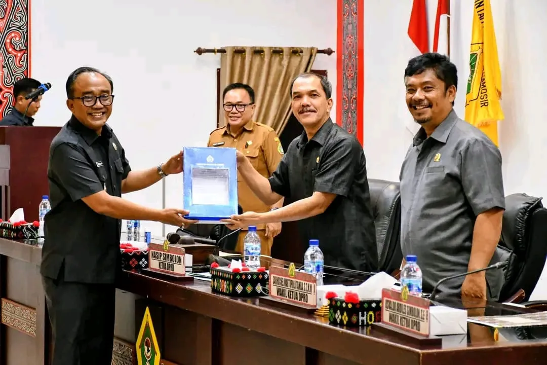 Wabup Samosir Sampaikan Nota Pengantar R-APBD 2027 kepada DPRD