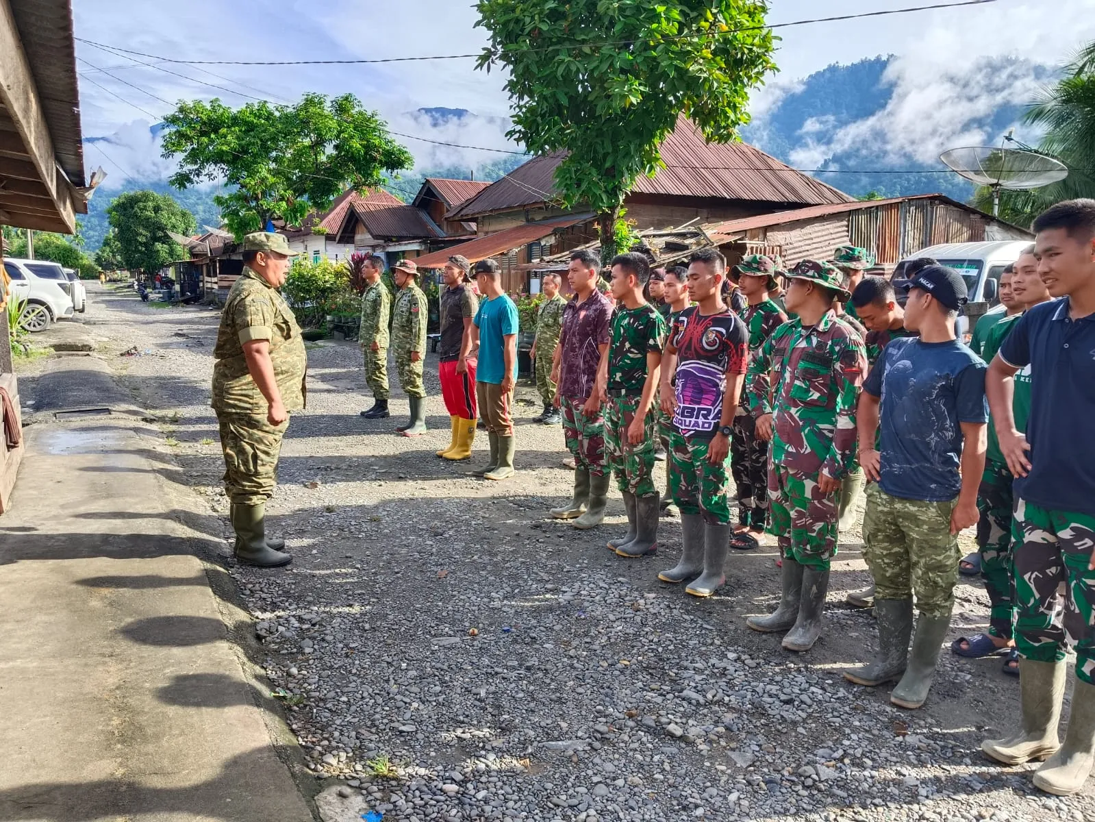 Air Bersih Mengalir, Rumah Layak Berdiri: Gotong Royong TNI dan Warga Warnai TMMD ke-130 di Aceh Tenggara