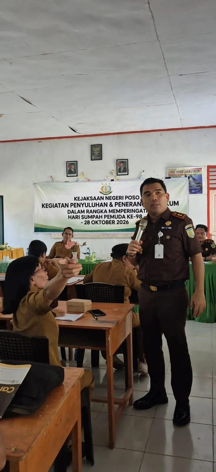 Semangat Sumpah Pemuda, Tim Penkum Kejari Poso Edukasi Kepala Sekolah di Lage, Cegah Korupsi Dana Revitalisasi