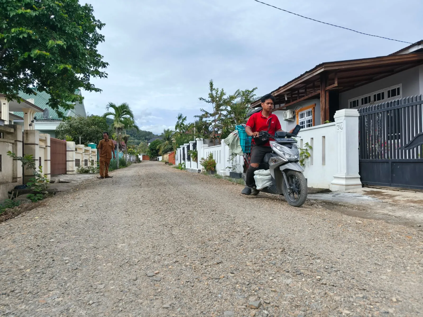Lima Tahun Tergenang Air di Kala Hujan, Jalan Komplek Sidimpuan Baru Direhab Pakai TKD Tambahan