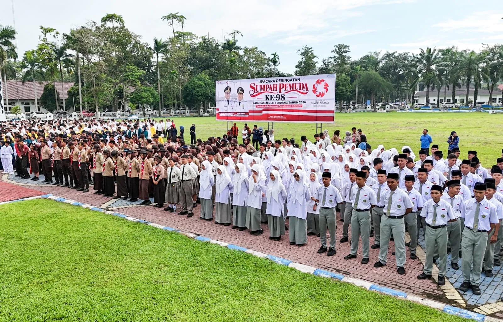 Lom Lom Suwondo Pimpin Upacara Hari Sumpah Pemuda ke-98 di Deliserdang