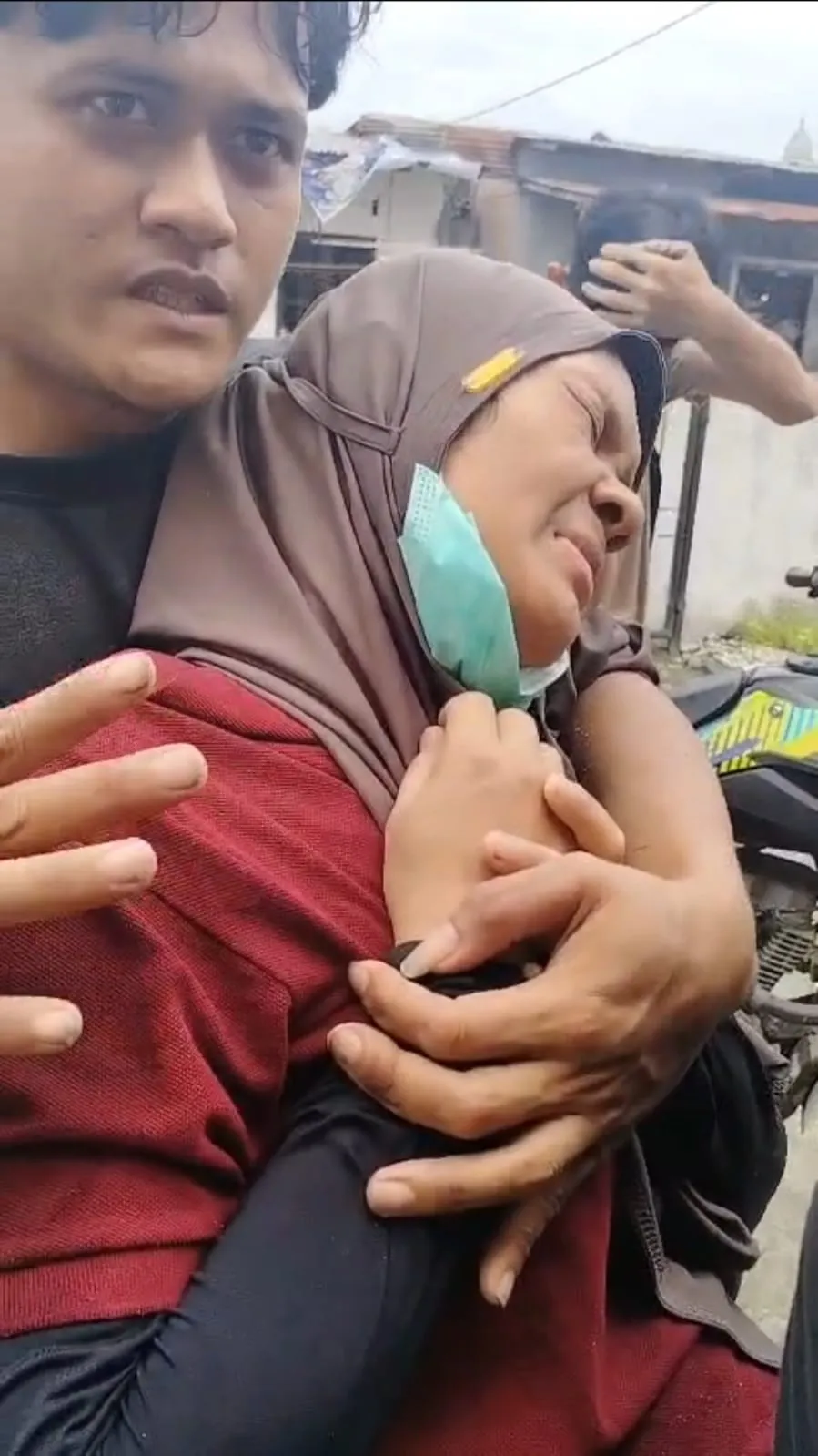 Eksekusi Lahan di Pasar IV Labuhandeli Batal, Ribuan Warga Blokir Akses Masuk
