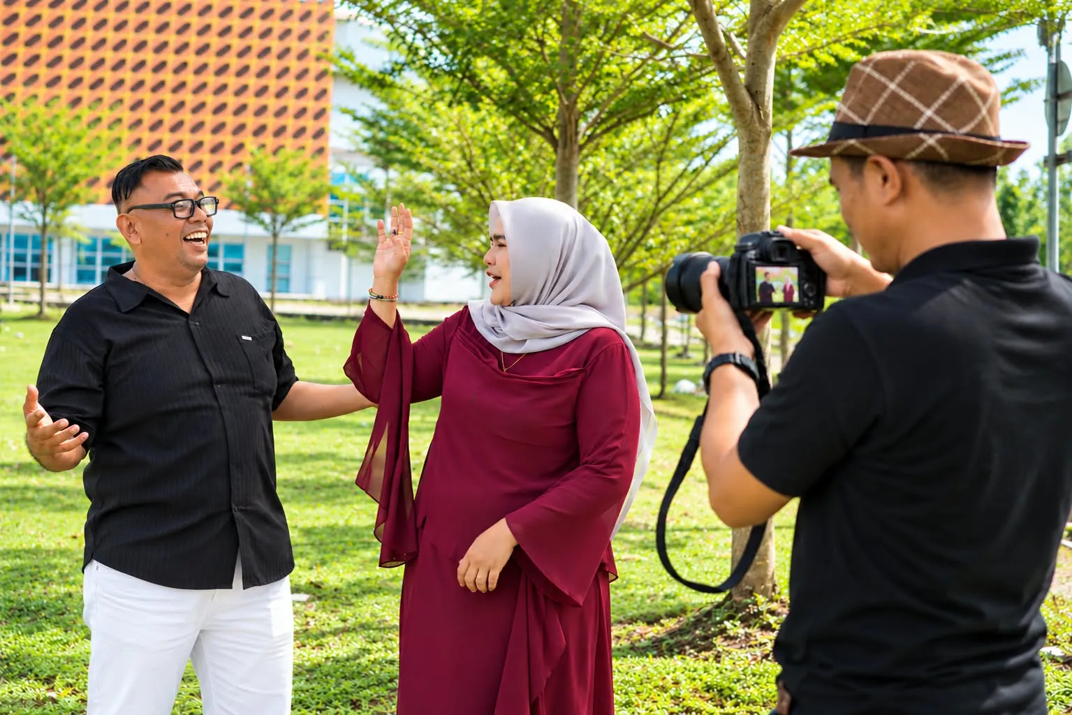 Zam Lawang Sutradarai Video Klip Pantun Jodoh
