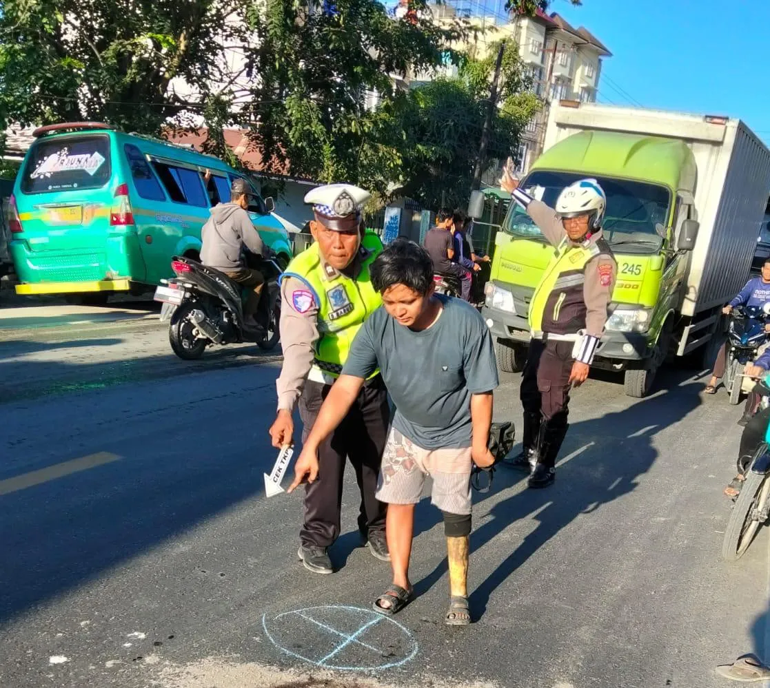 Pemotor NMAX Tewas Terlindas Truk di Sergai