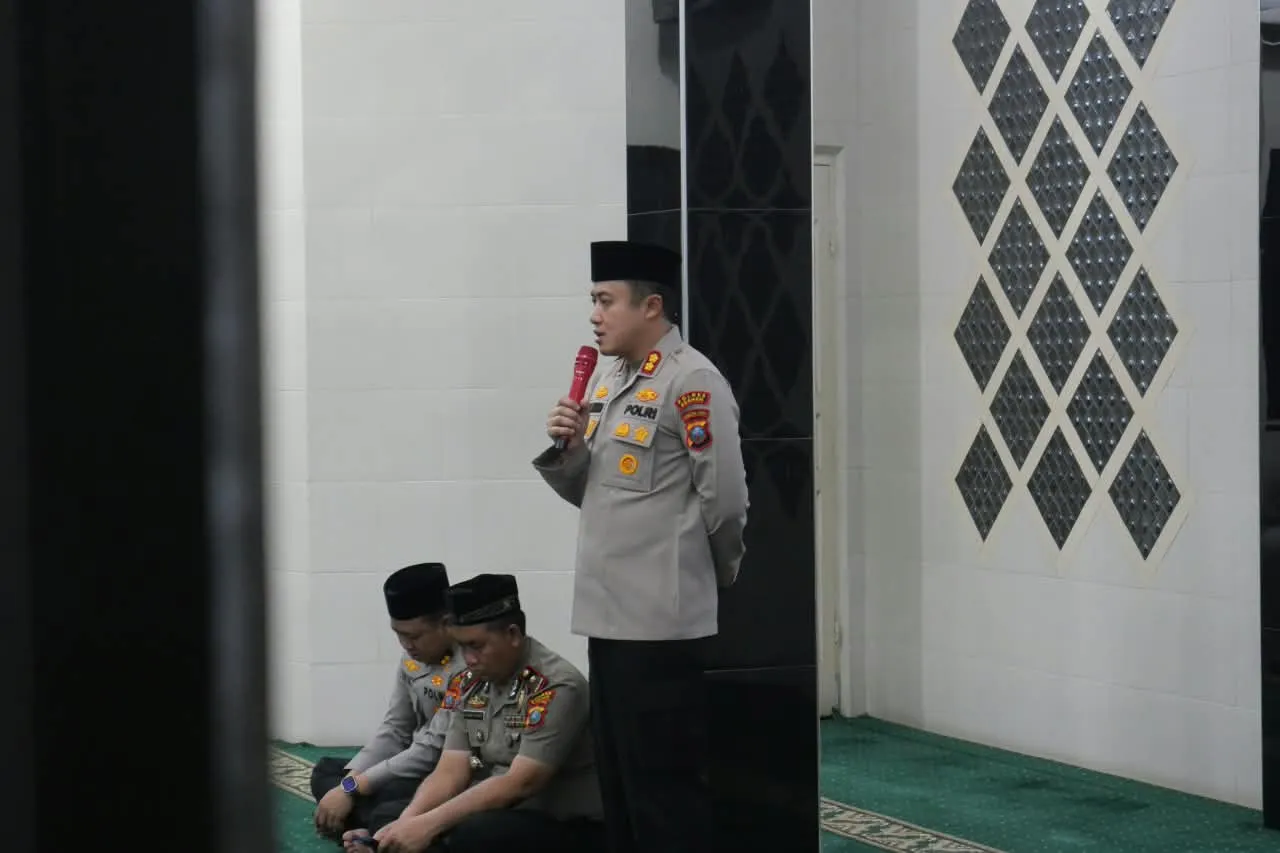 Subuh Berjemaah di Kisaran Barat, Kapolres Asahan Ajak Masyarakat Perangi Narkoba dan Jaga Kamtibmas